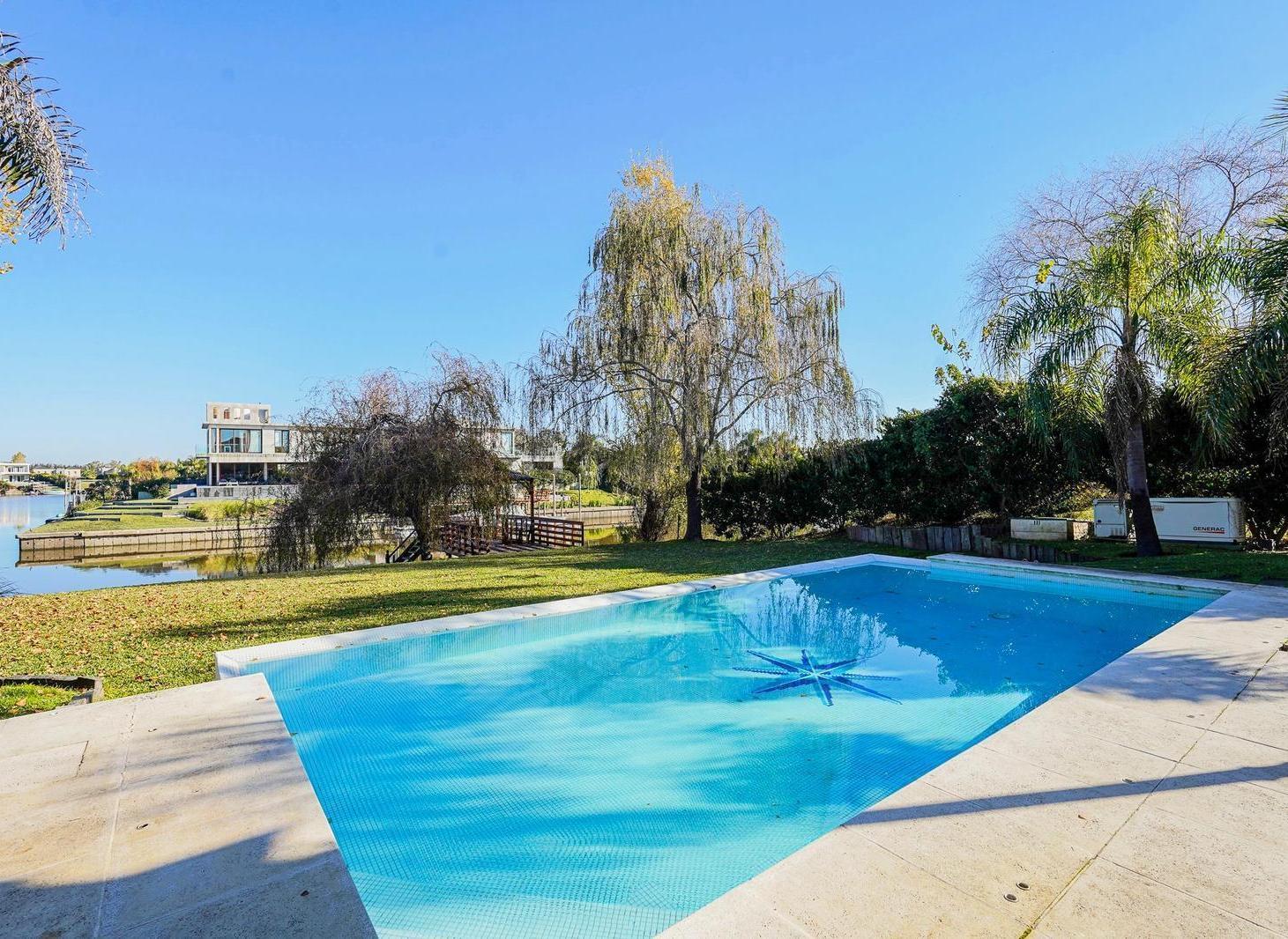 Foto de VENTA CASA 5 AMBIENTES EN SAN BENITO VILLANUEVA CON SALIDA AL RIO, imagen 1