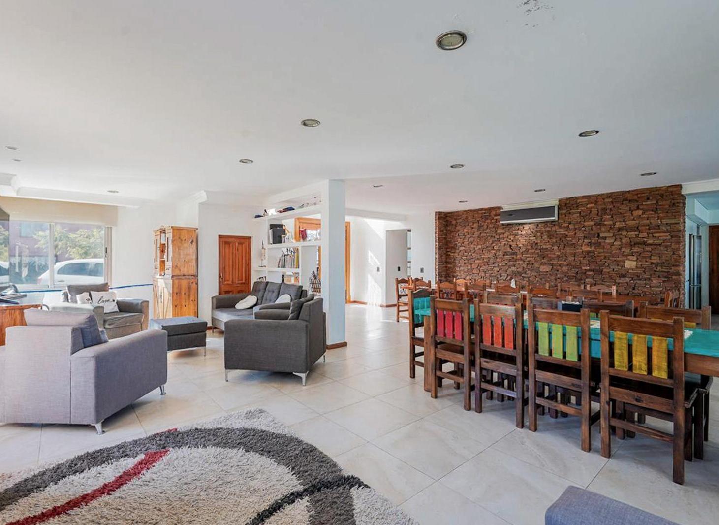 Foto de VENTA CASA 5 AMBIENTES EN SAN BENITO VILLANUEVA CON SALIDA AL RIO, imagen 5