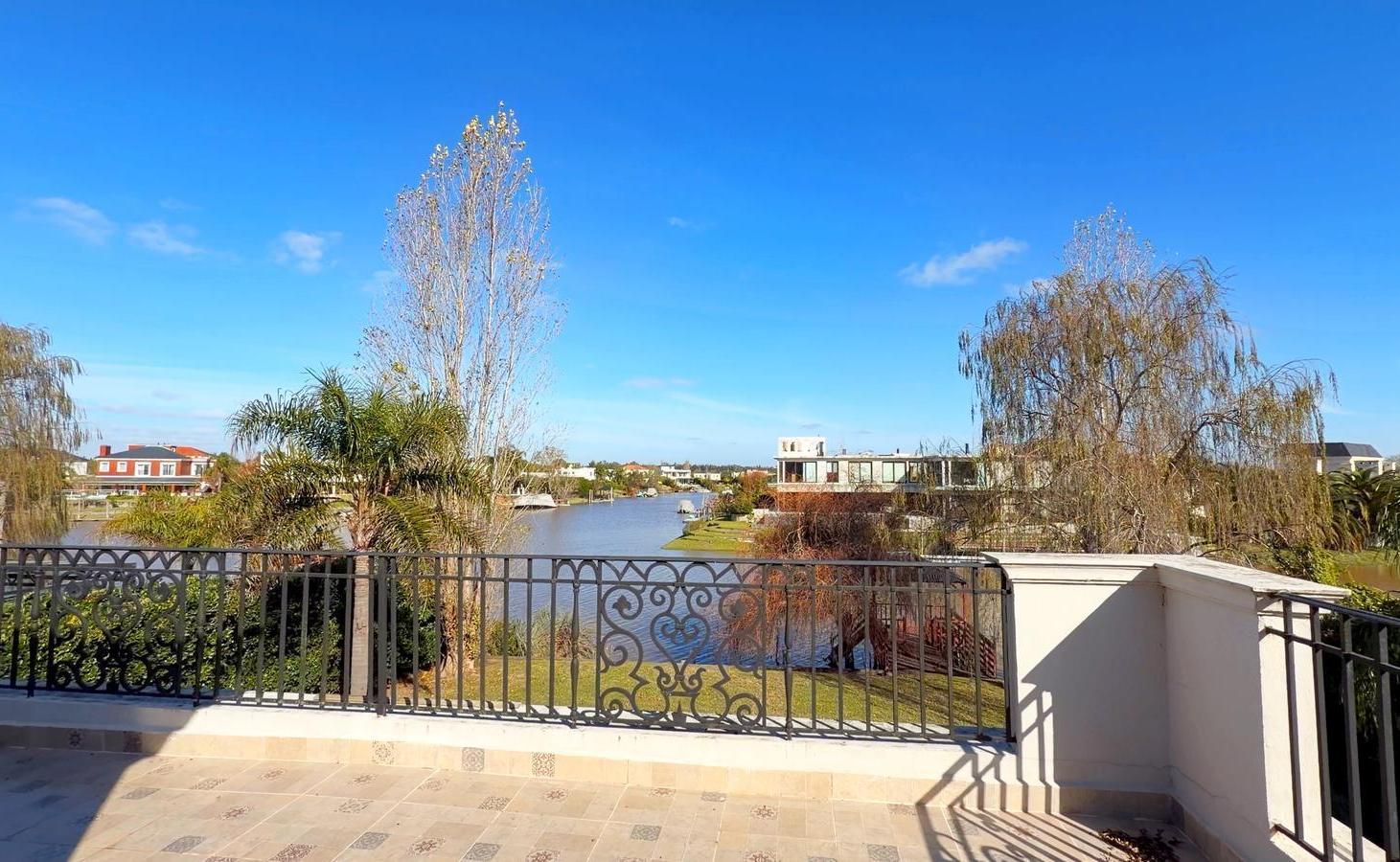 Foto de VENTA CASA 5 AMBIENTES EN SAN BENITO VILLANUEVA CON SALIDA AL RIO, imagen 1