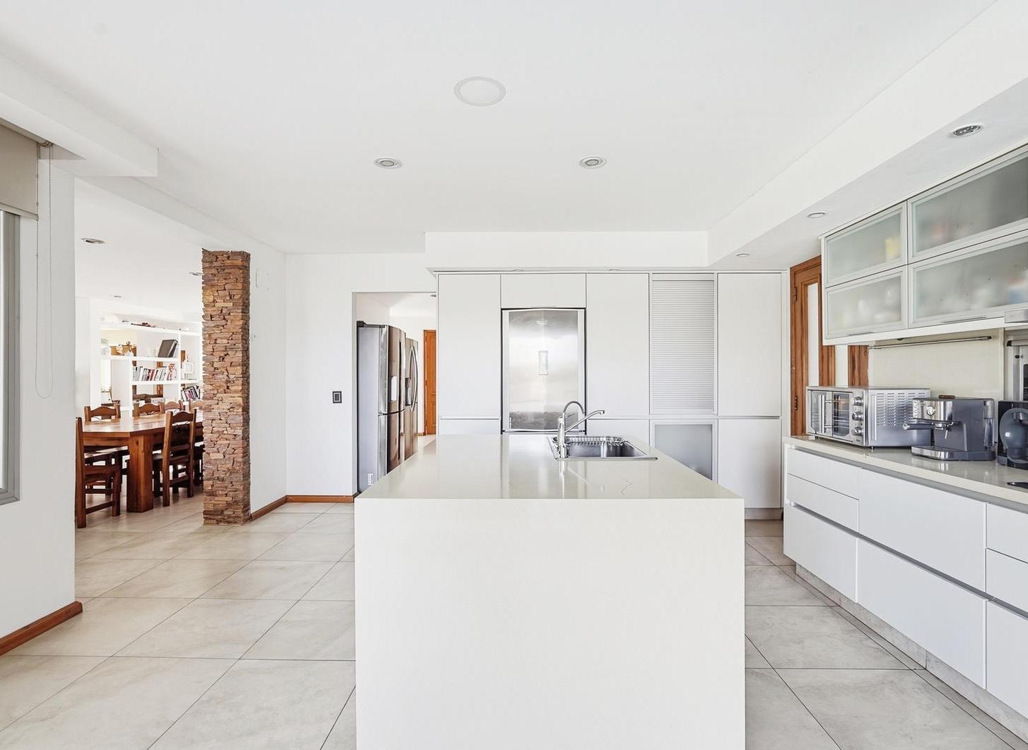 Foto de VENTA CASA 5 AMBIENTES EN SAN BENITO VILLANUEVA CON SALIDA AL RIO, imagen 5