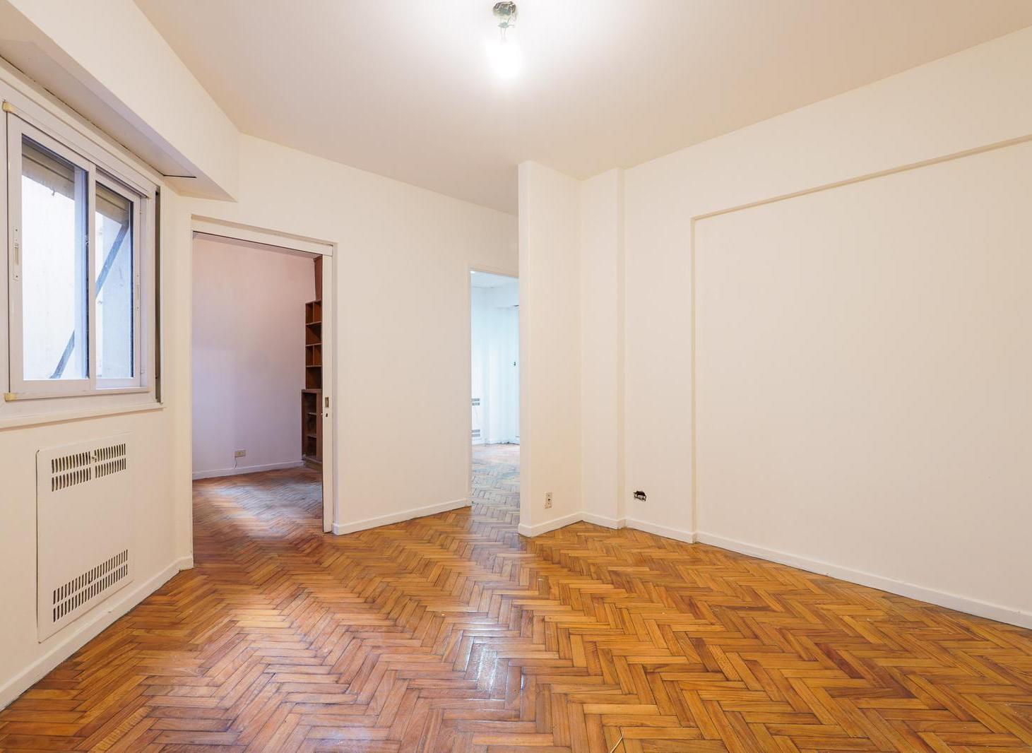 Foto de Venta Departamento 2 ambientes con patio Balvanera, imagen 3