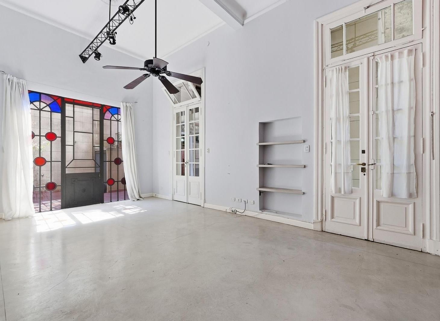 Foto de VENTA PH 4 AMBIENTES PH independiente Apto Profesional en San Telmo, imagen 1