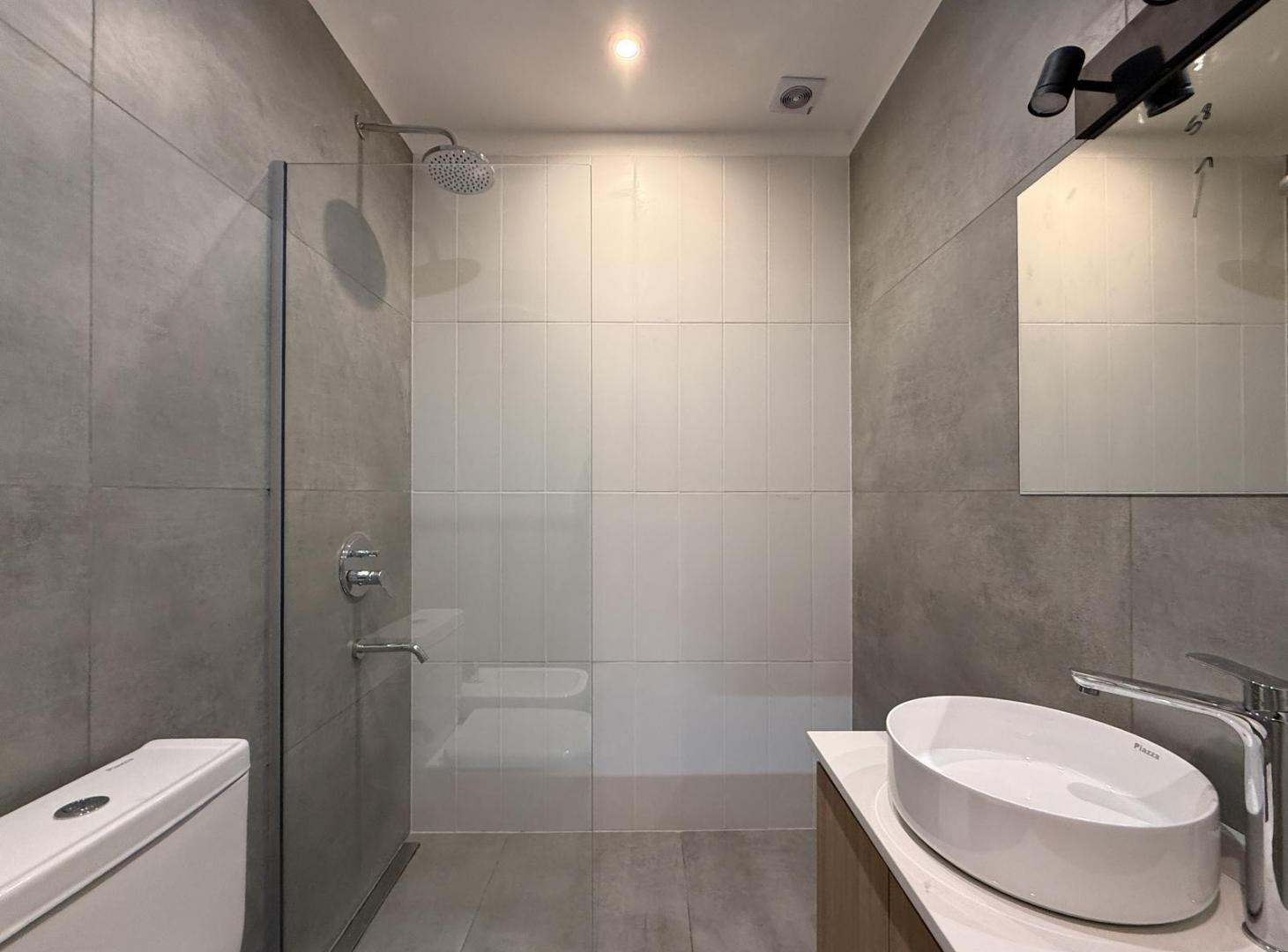 Foto de Venta PH 3 ambientes con patio y terraza en Villa Pueyrredon, imagen 2