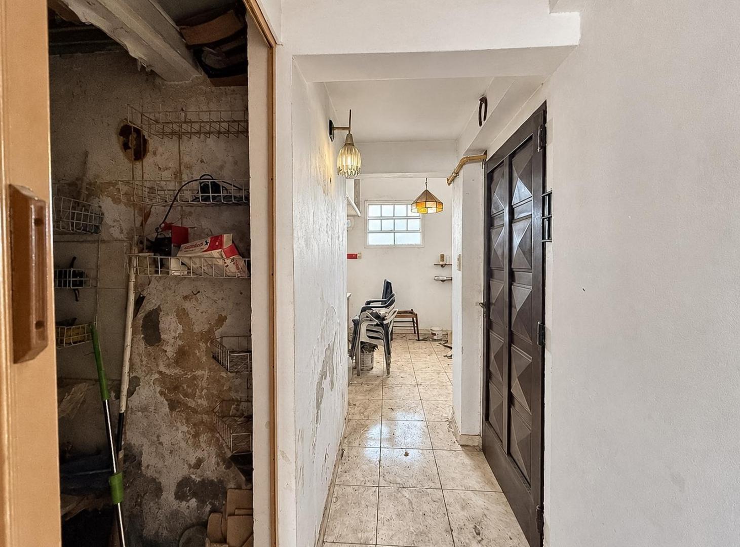 Foto de Venta PH 2 ambientes quincho y terraza en Devoto, imagen 2