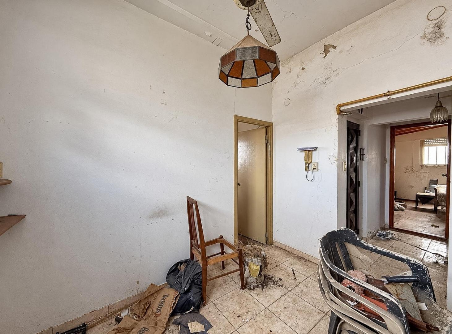 Foto de Venta PH 2 ambientes quincho y terraza en Devoto, imagen 4