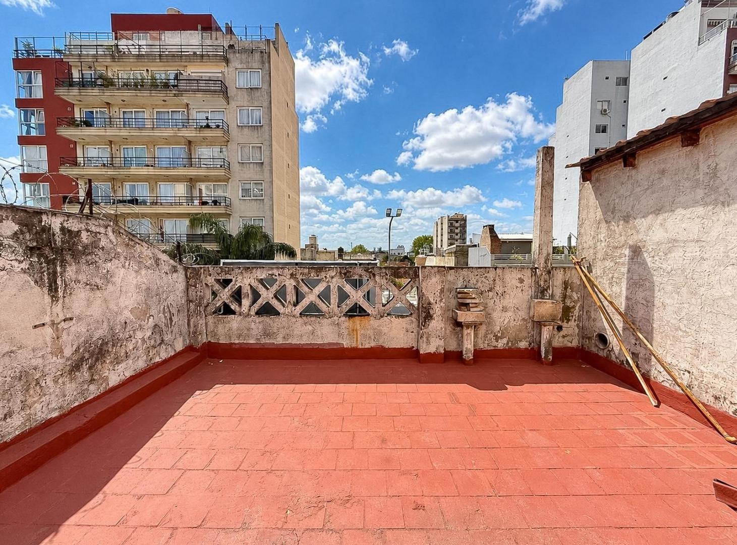 Foto de Venta PH 2 ambientes quincho y terraza en Devoto, imagen 5