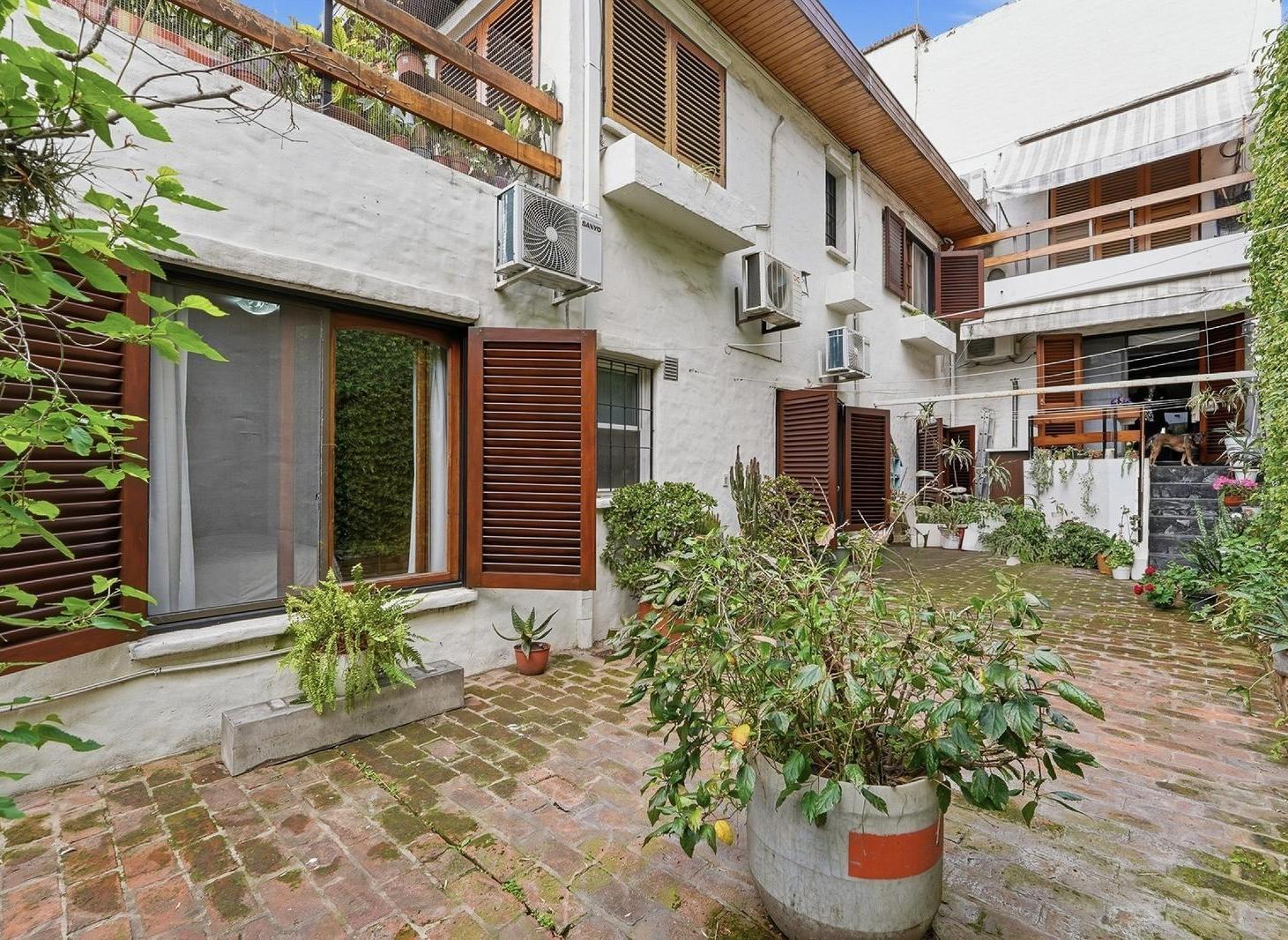 Foto de Venta PH 4 ambientes patio y parrilla Versalles, imagen 1