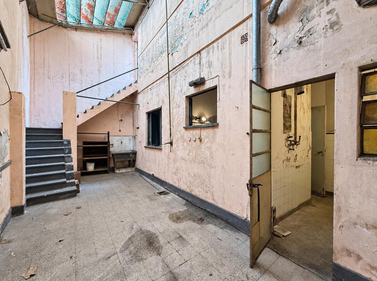 Foto de Venta PH a reciclar con patio y terraza en Villa del Parque, imagen 5