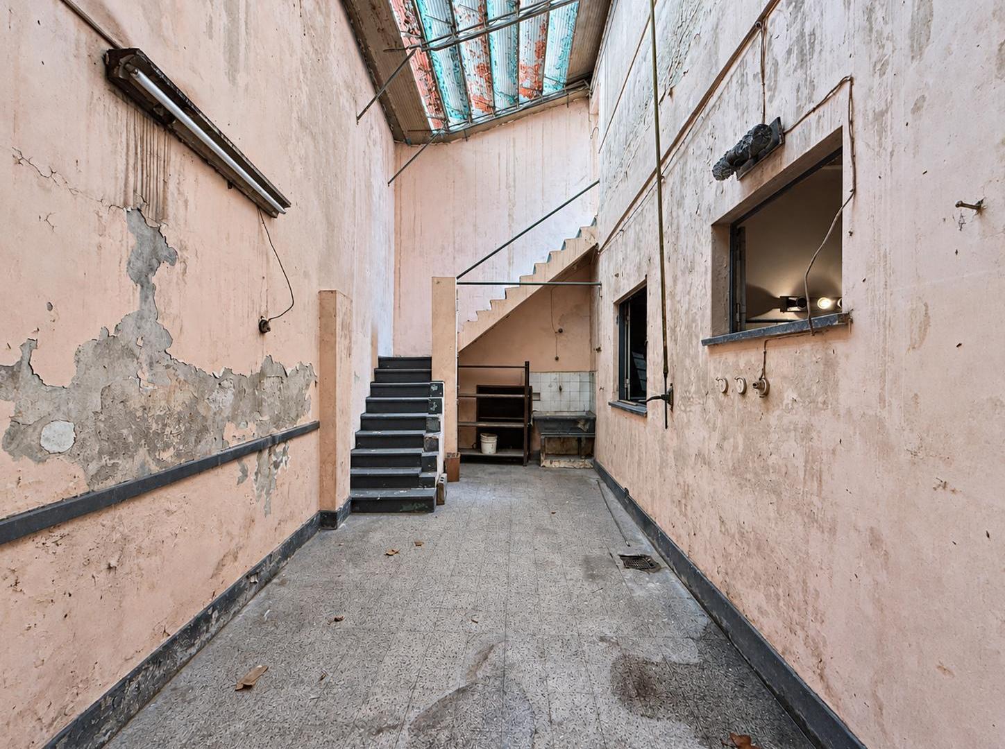 Foto de Venta PH a reciclar con patio y terraza en Villa del Parque, imagen 2