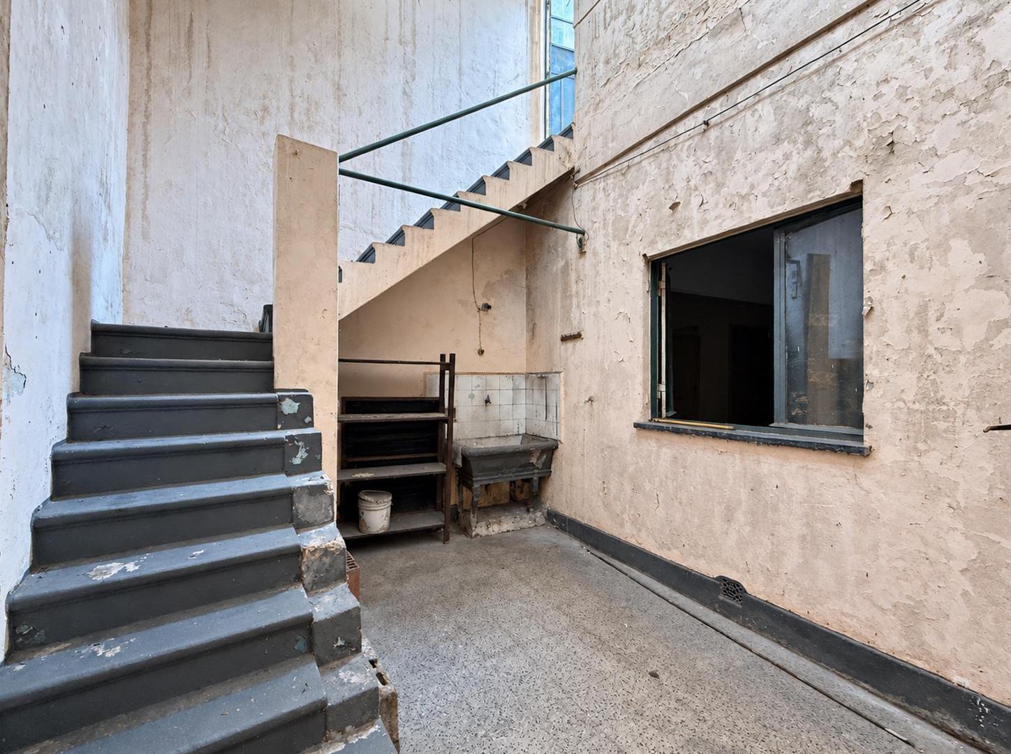 Foto de Venta PH a reciclar con patio y terraza en Villa del Parque, imagen 1