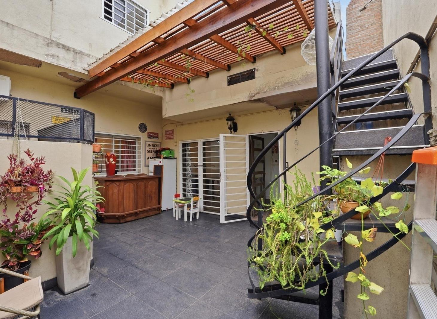 Foto de Venta PH 3 ambientes Lomas del Mirador Patio Terraza, imagen 2
