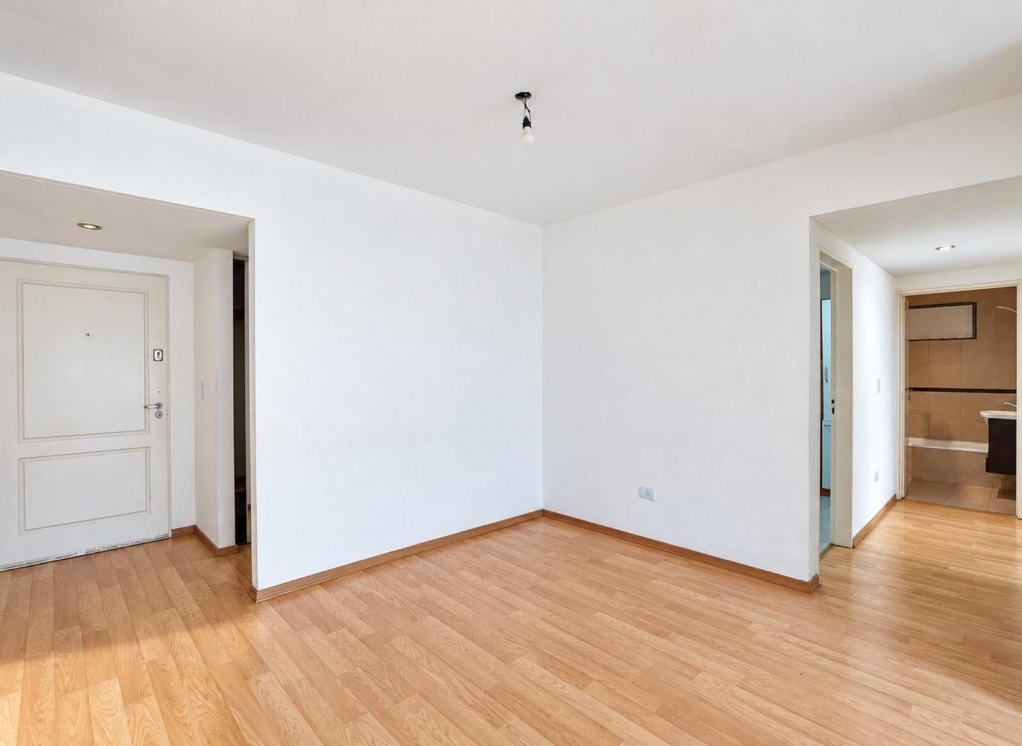 Foto de Venta Departamento 3 Ambientes Coghlan con Balcón, imagen 2