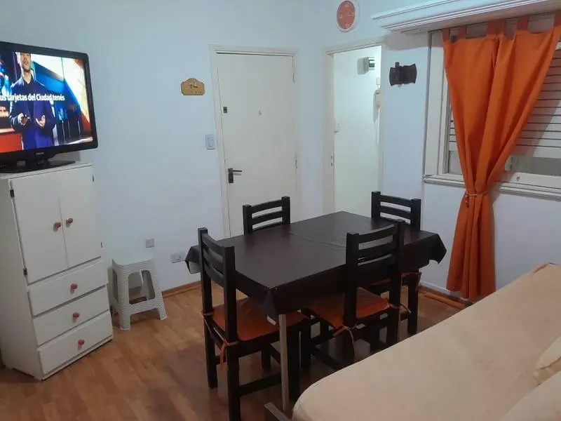 Departamento en Alquiler Permanente 24 Meses 2 Ambientes Zona Centro 2