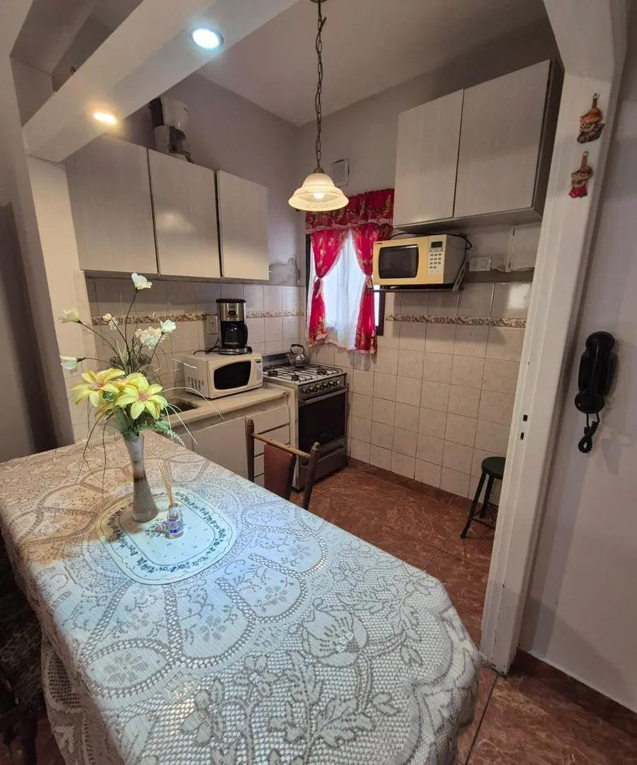 Departamento de dos ambientes al contrafrente en venta pleno centro 8