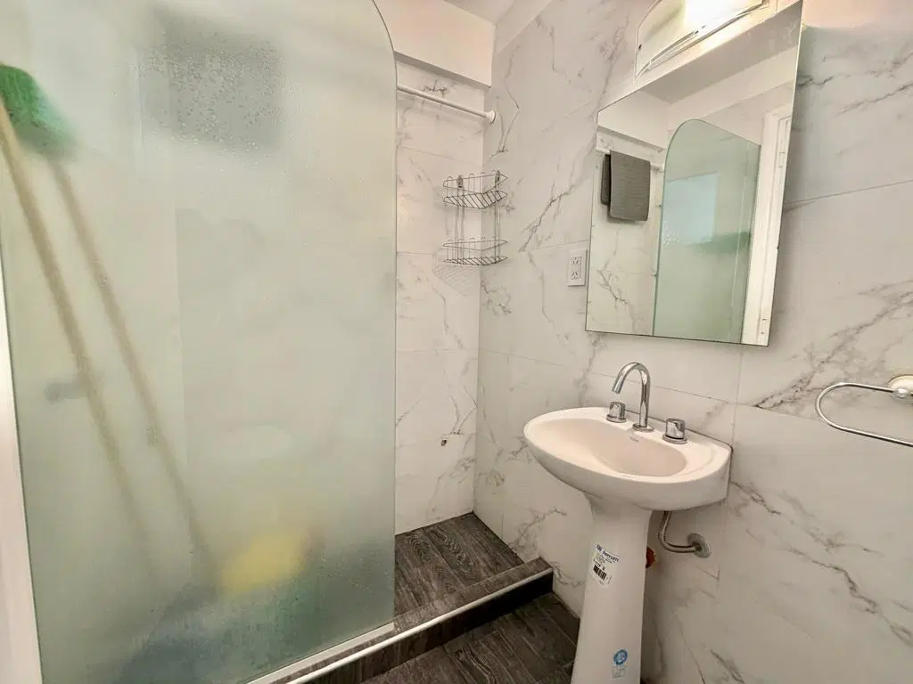 Departamento dos ambientes con balcon terraza vista al mar en venta 5