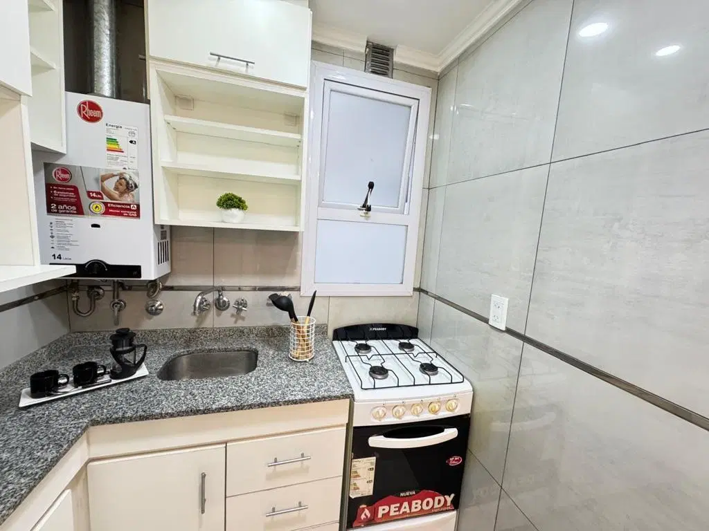 Departamento en venta de 1 ambiente amplio al contrafrente con patio 8