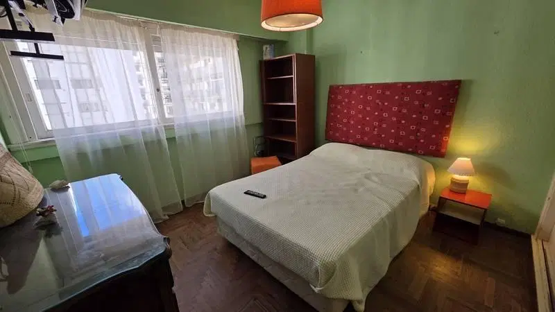 Departamento en venta de dos ambientes al lateral frente a plaza colon 2
