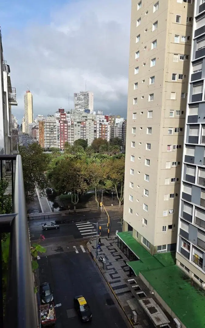¡Departamento de un Ambiente A La Calle! A Metros De Plaza Colón - Alquiler 24 Meses 3