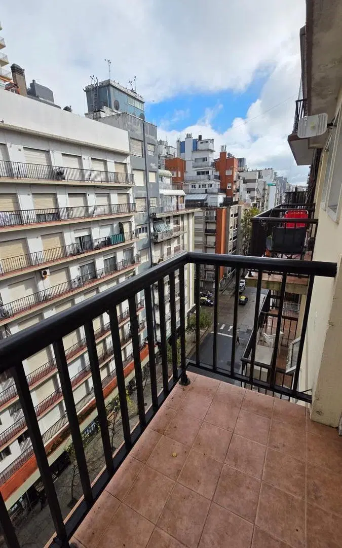 ¡Departamento de un Ambiente A La Calle! A Metros De Plaza Colón - Alquiler 24 Meses 4