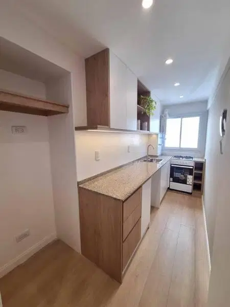 Departamento en Venta en Mar del Plata de 2 Ambientes a la Calle Reciclado a Nuevo, con Balcón 4