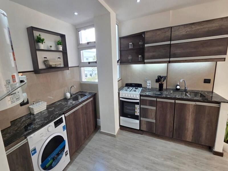 Foto de Departamento en Venta en Mar del Plata de 3 Ambientes a la Calle, imagen 3