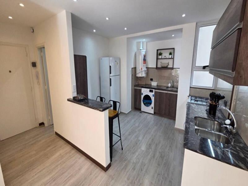 Foto de Departamento en Venta en Mar del Plata de 3 Ambientes a la Calle, imagen 1