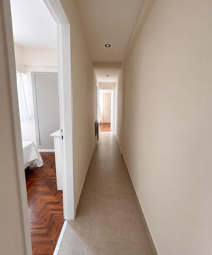 Foto de Departamento en Venta en Mar del Plata de 3 Ambientes a la Calle, imagen 3