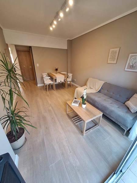 Foto de Departamento en Venta en Mar del Plata de 2 Ambientes a la Calle, imagen 2