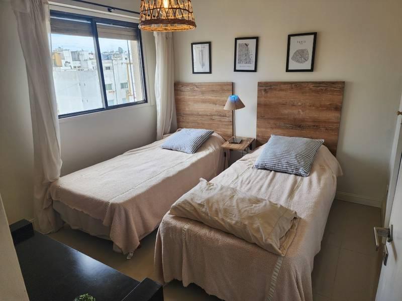 Foto de Departamento en Venta en Mar del Plata de 3 Ambientes a la Calle, imagen 2