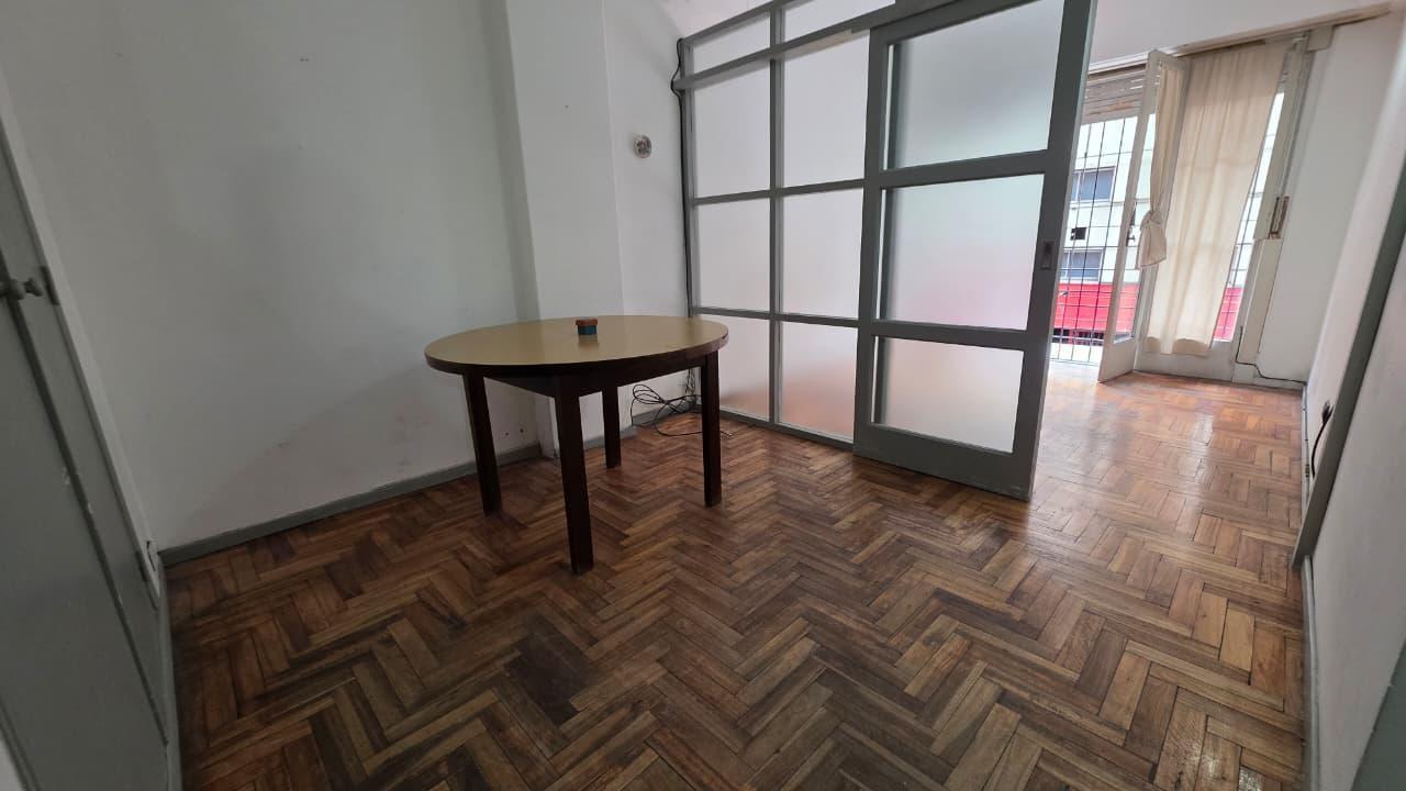 Foto de Un Ambiente a la calle con Balcón en Venta. Oportunidad de inversión, imagen 5