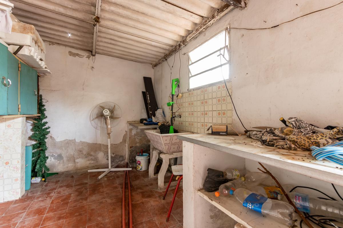 Venta Casa Dos Dorm. Barrio La Florida 2