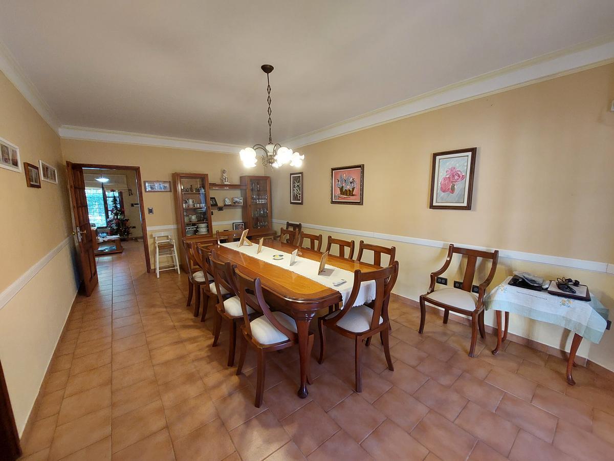 Casa de 3 Dorm. en Venta en Baigorria Barrio Paraíso con Jardín y Pileta 3
