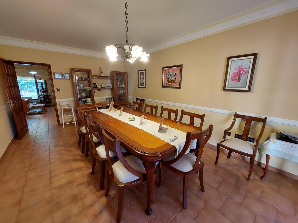 Casa de 3 Dorm. en Venta en Baigorria Barrio Paraíso con Jardín y Pileta 4