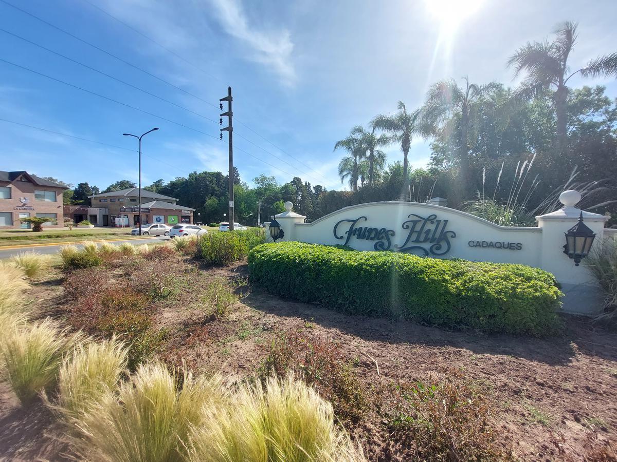 Lote en Venta Cadaques (Funes Hills) 4