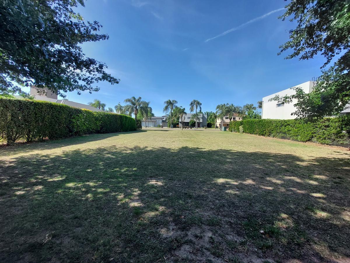 Lote en Venta Cadaques (Funes Hills) 3