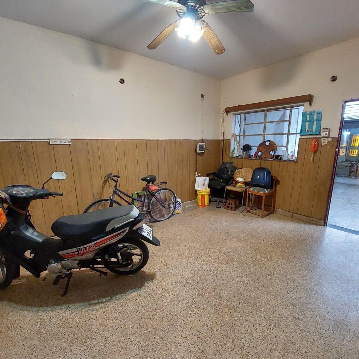 Casa en Venta Al Frente en Barrio Bella Vista con Cochera Apta Crédito Ideal Inversión 5