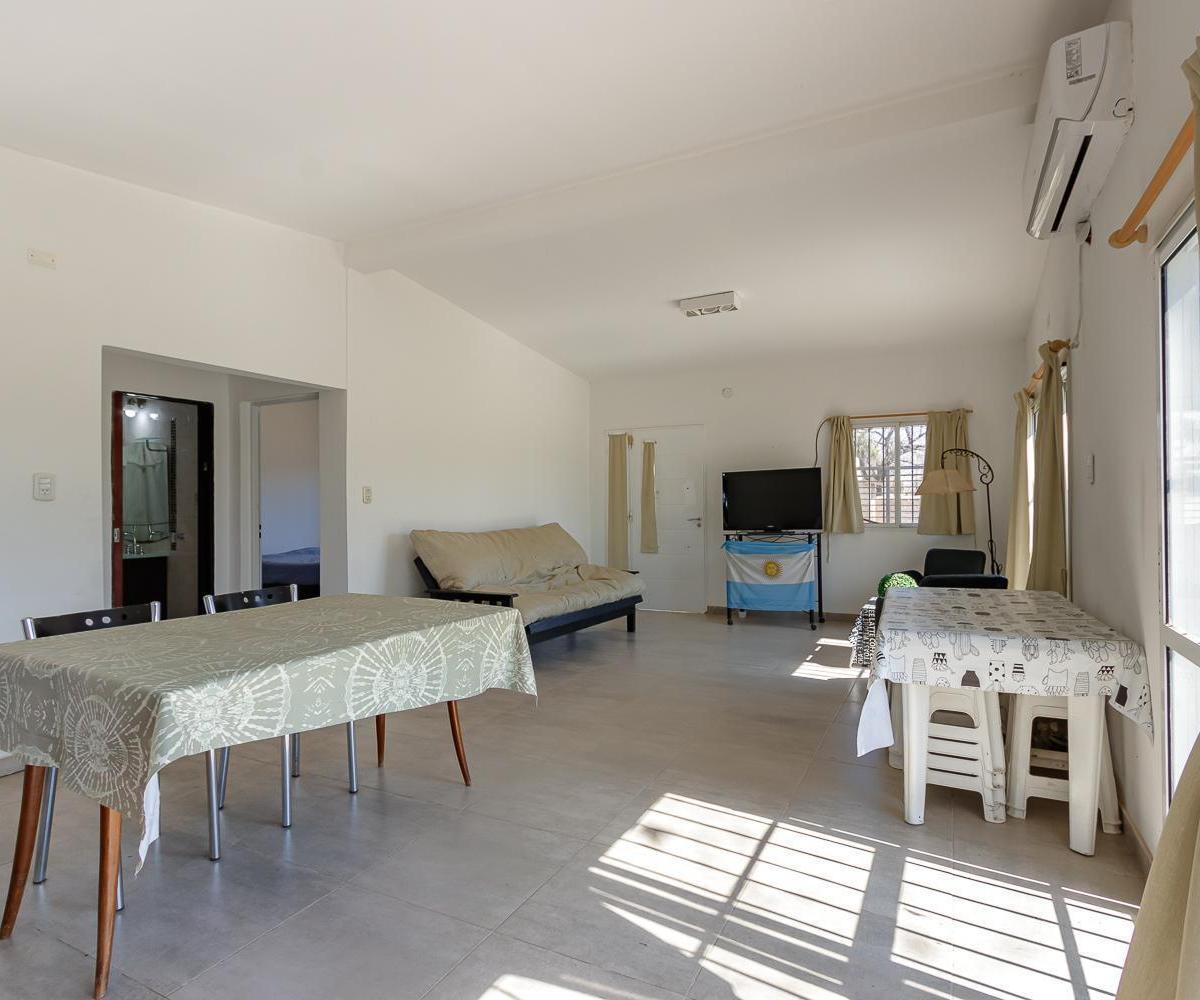 Venta Casa Dos Dorm. con Pileta en Pueblo Esther 5