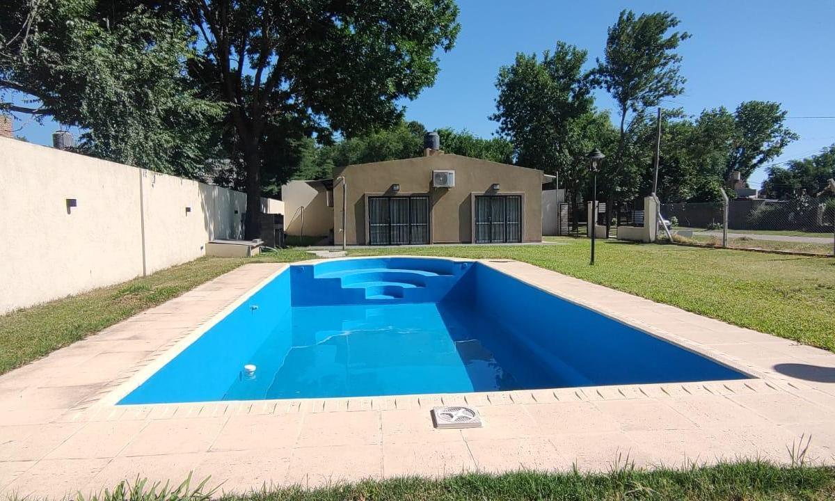 Venta Casa Dos Dorm. con Pileta en Pueblo Esther 3