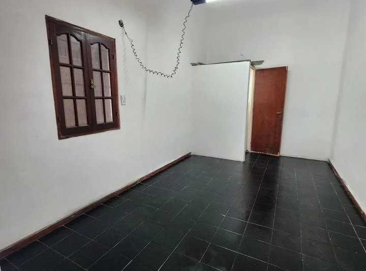 ALQUILER LOCAL COMERCIAL EN EL CENTRO DE FUNES 2