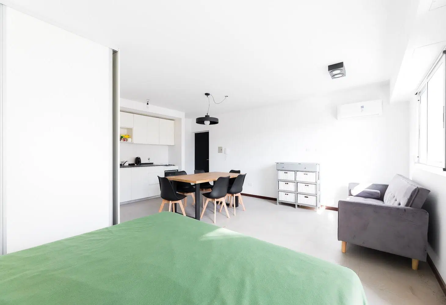 VENTA MONOAMBIENTE CON BALCON 5