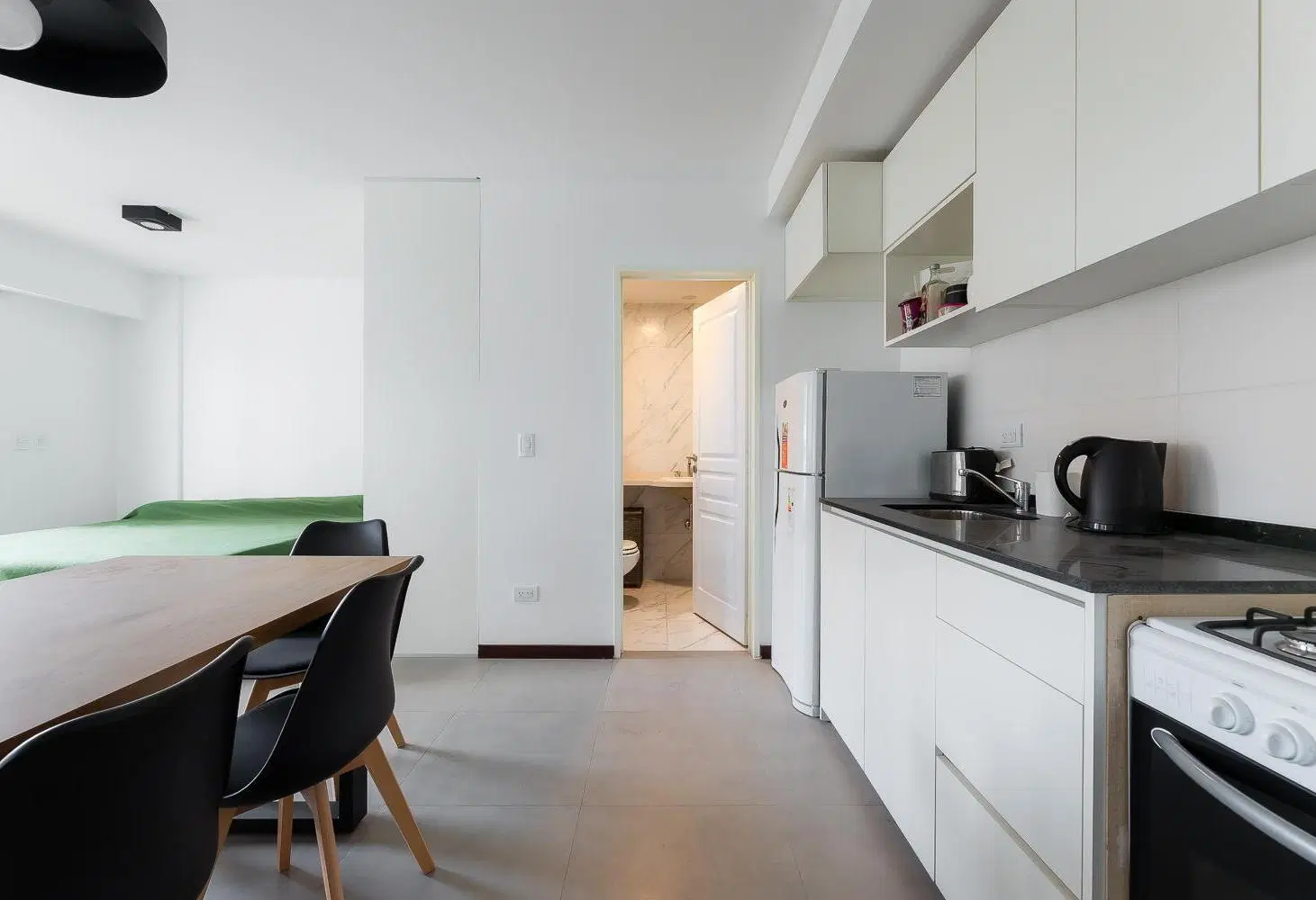VENTA MONOAMBIENTE CON BALCON 4