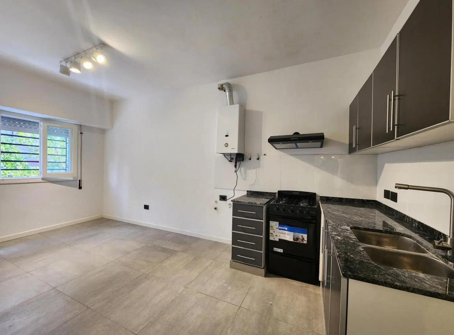 CASA EN PLANTA ALTA DE 3 DORMITORIOS CON PATIO Y TERRAZA 3