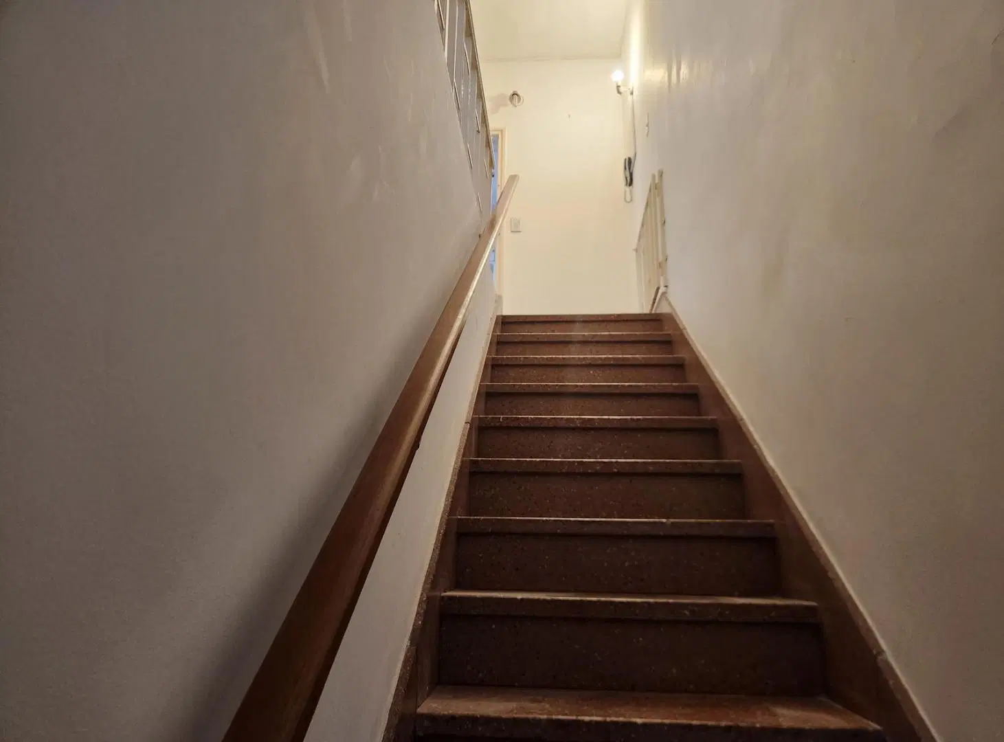 VENTA CASA DE PASILLO DE DOS DORMITORIOS CON TERRAZA 3