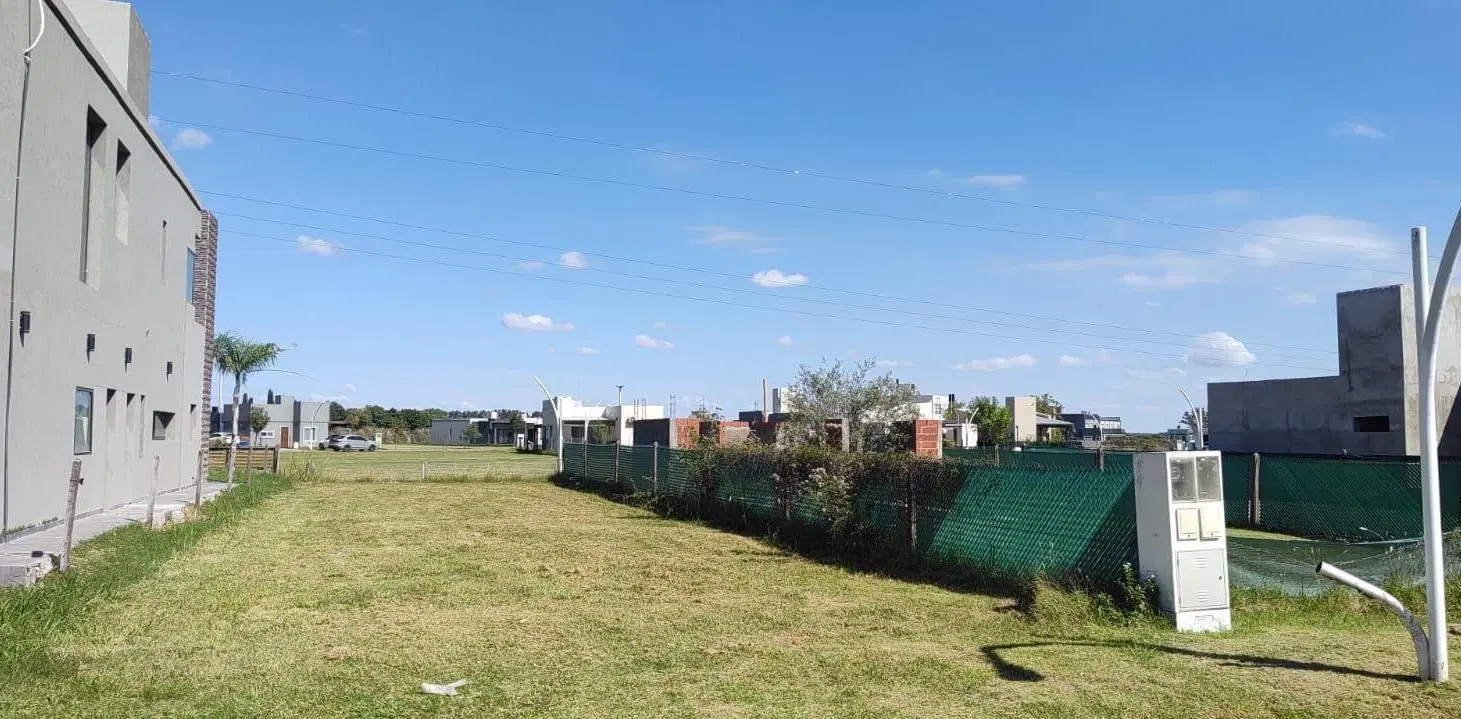 VENTA LOTE EN BARRIO CERRADO BRISANOVA PUEBLO ESTHER 5