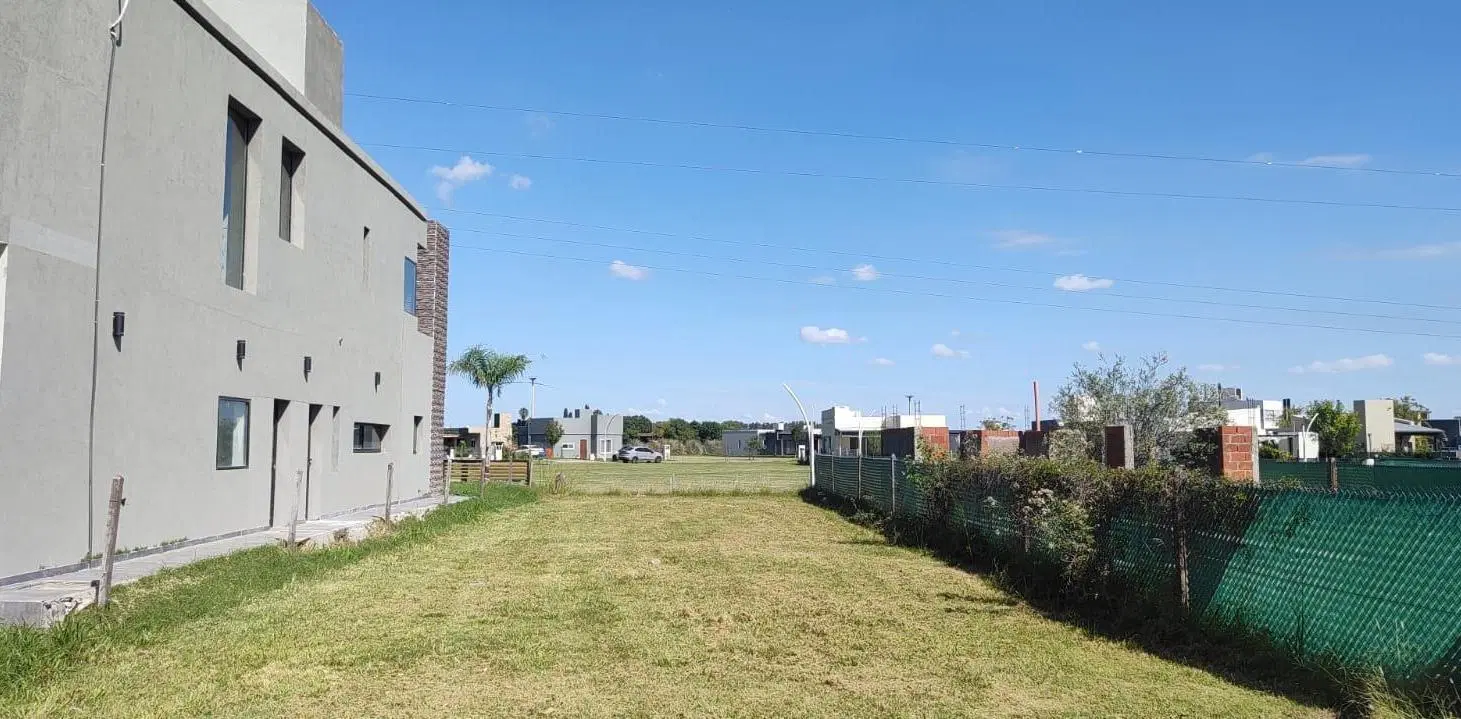VENTA LOTE EN BARRIO CERRADO BRISANOVA PUEBLO ESTHER 3