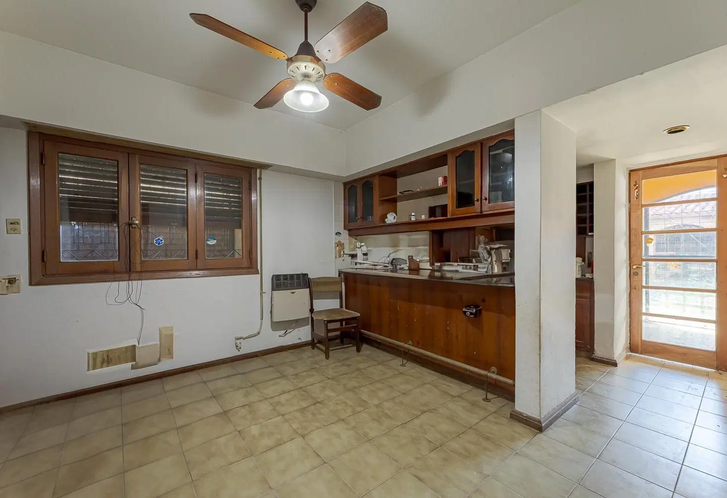 VENTA CASA DE 4 DORMITORIOS CON PATIO Y QUINCHO 3