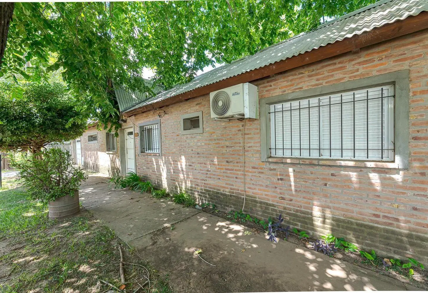 VENTA CASA DE DOS DORMITORIOS EN FISHERTON 4