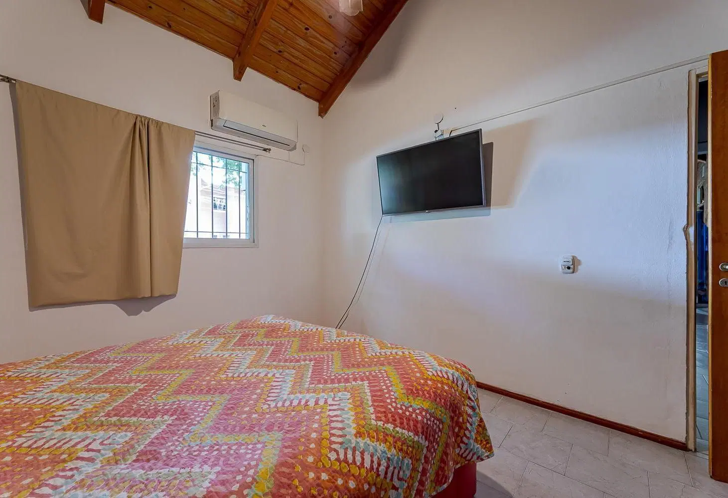 VENTA CASA DE DOS DORMITORIOS EN FISHERTON 3