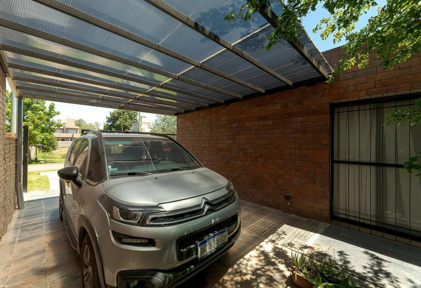 VENTA CASA DE DOS DORMITORIOS Y PILETA EN IBARLUCEA 3