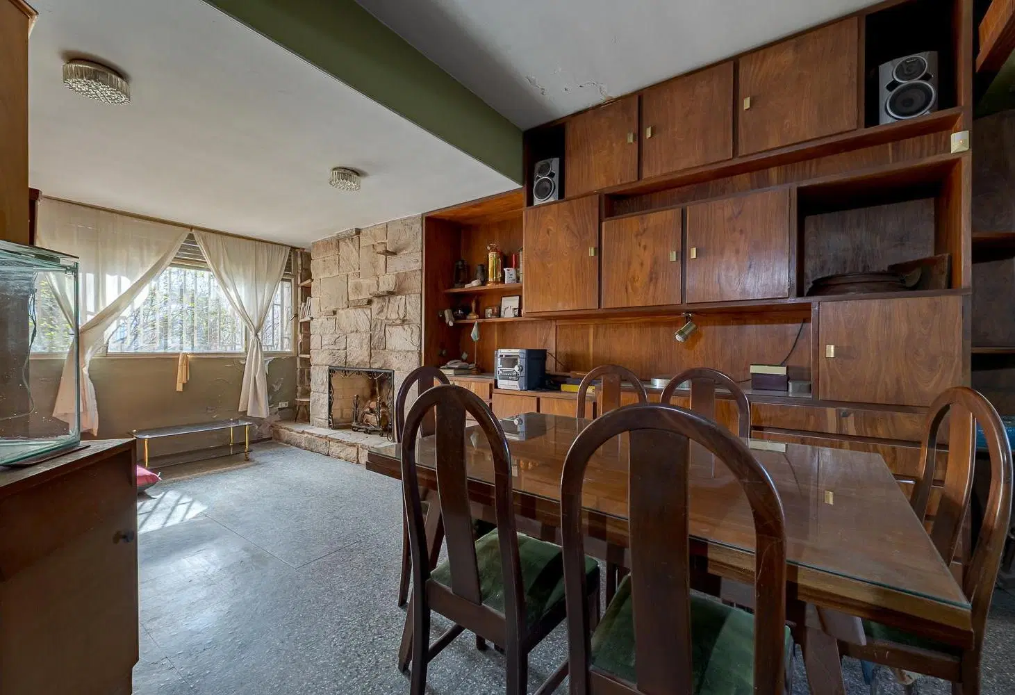 VENTA CASA DE 4 DORMITORIOS CON GRAN PATIO Y COCHERA ZONA SUR ROSARIO 5